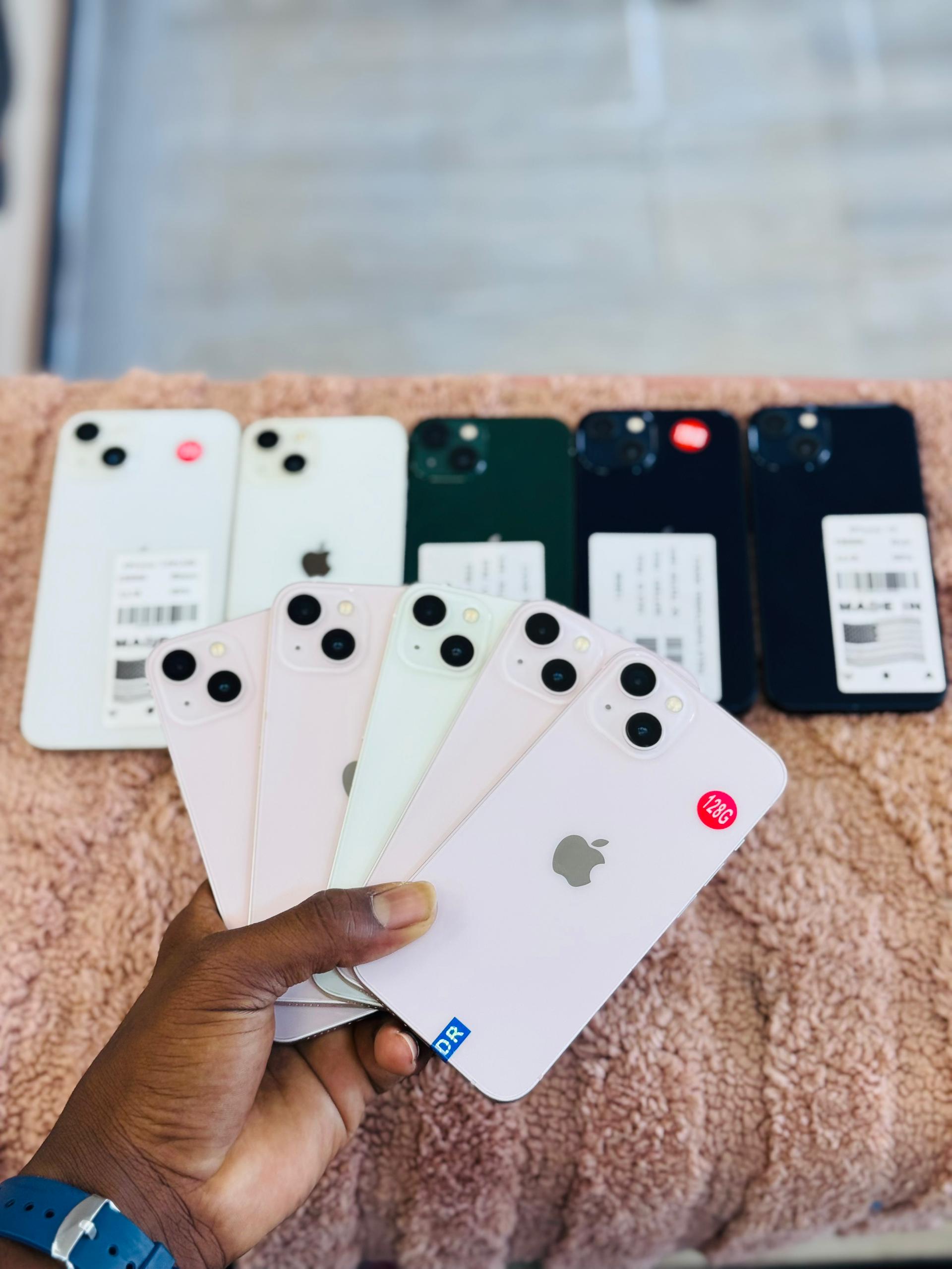 Iphone 13 simple USA  miniature 2