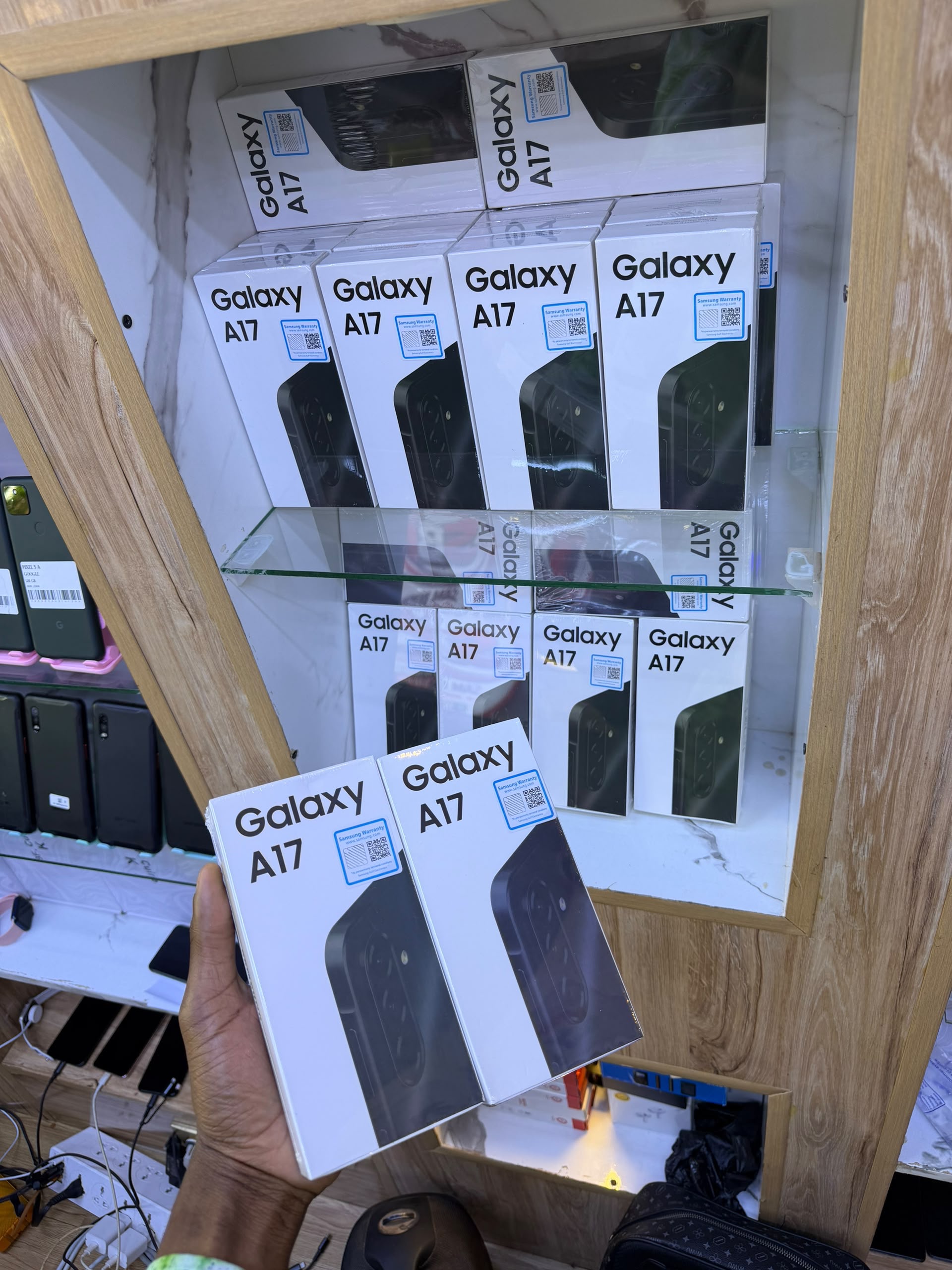 Samsung A17
