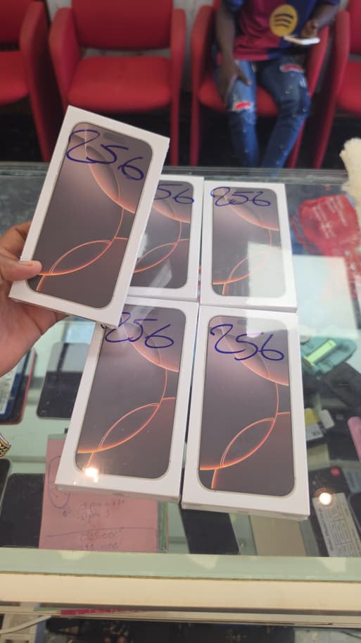 Iphone a vendre  miniature 3