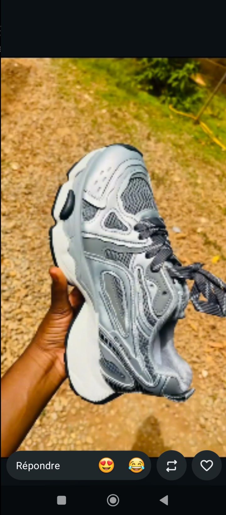 Tu cherches une paire stylée, confortable et qui attire les regards ? 😎 miniature 5